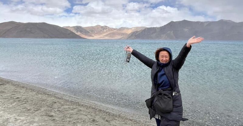 2DAYS Pangong Tso Overnight Back via Shay-Thicksey-Hemis - Monasteries and Scenic Attractions