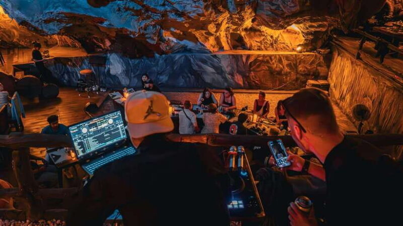 2Days Tour : Lan Ha Bay - Cat Ba Island - Caves - Kayaking - Midday Activities