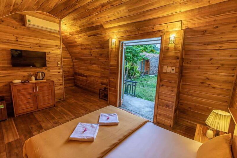 2Days Tour : Lan Ha Bay - Cat Ba Island - Caves - Kayaking - Evening Activities