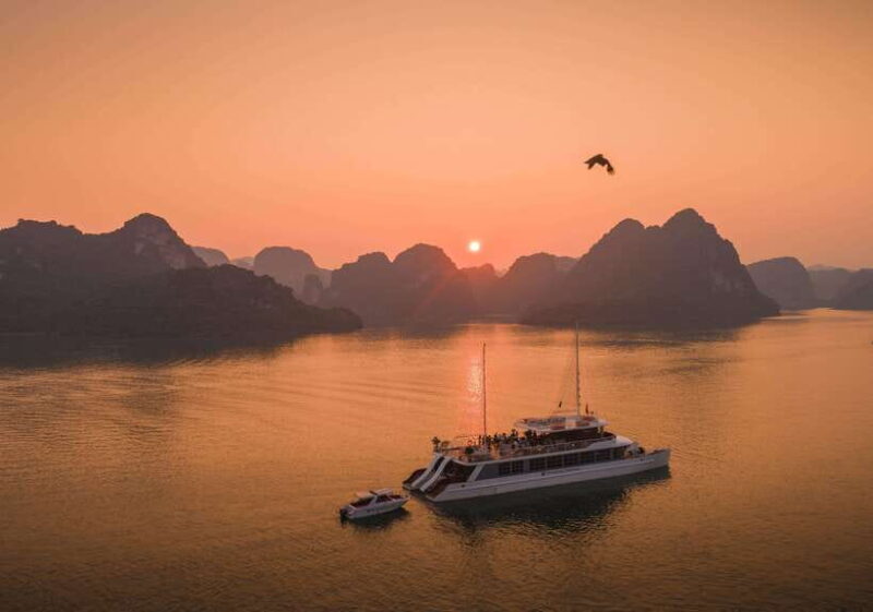 2Days Tour : Lan Ha Bay - Cat Ba Island - Caves - Kayaking - Day 2: Cat Ba to Hanoi