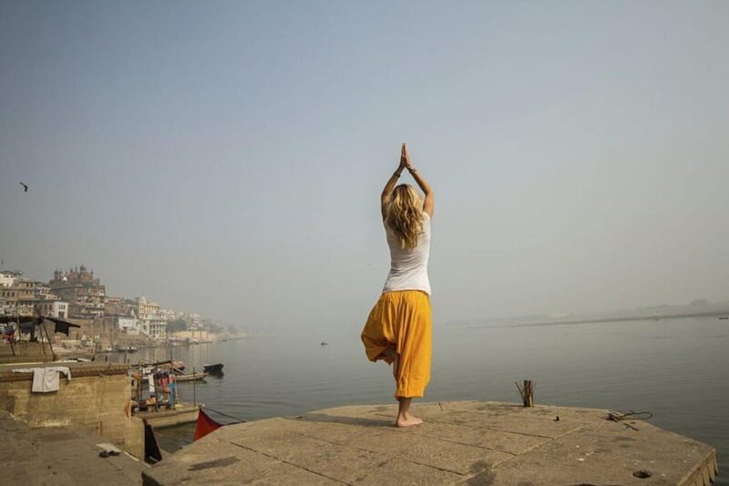 2DAYS Varanasi Culture and Spritual Tour With Yoga at Ganga - Day 1: Cultural Exploration