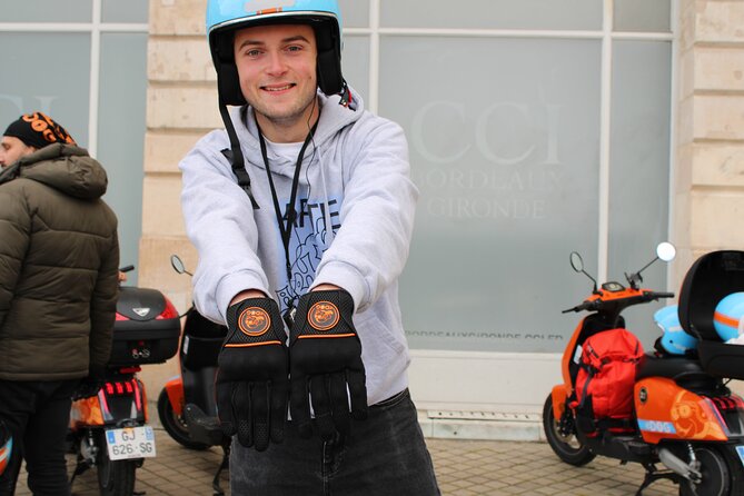 2h Medieval Bordeaux History by Electric 50CC Motorbike - Reviews and Ratings