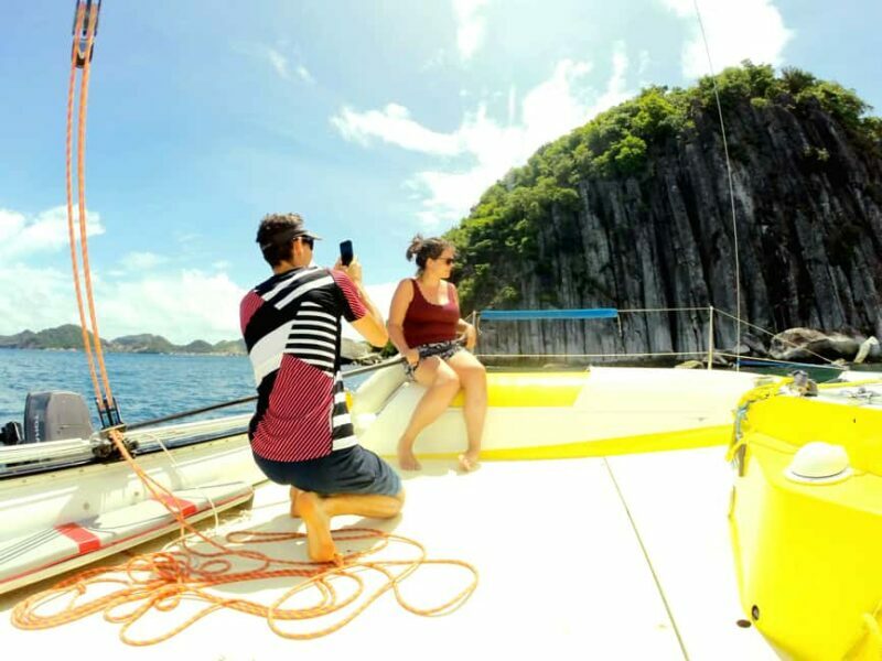 2h Sailing catamaran in La Baie des Saintes - Key Points