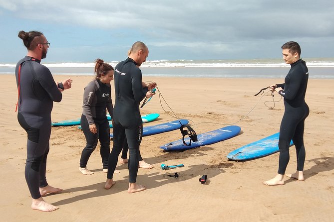 2h Surfing in Uncrowded Spots - Hitting the Waves