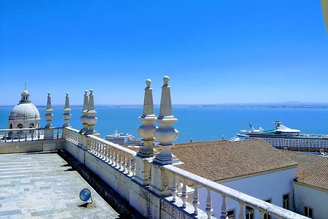 2H Tuk Tuk Tour Belem - Exploring Graças Viewpoint