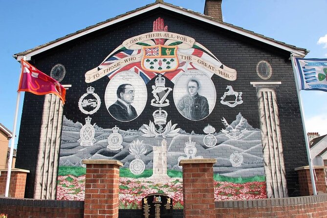 2hours Republican & Loyalist Mural Black Taxi Tour From Belfast - What to Expect During the Tour