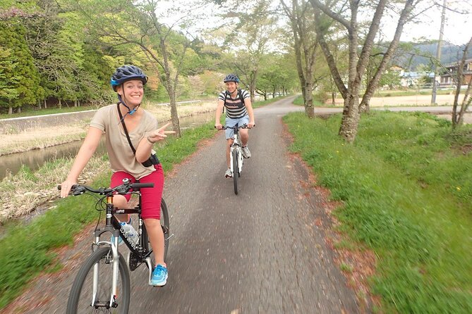 3.5-Hour Bike Tour in Hida - Bicycle and Equipment
