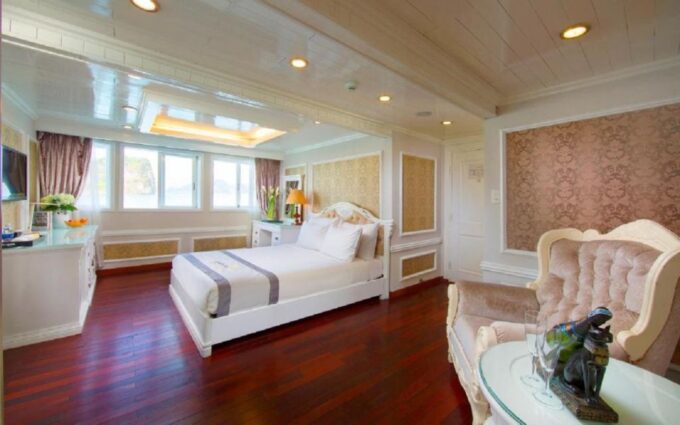 3 Day 2 Night Bai Tu Long Bay Luxury Junk - Flexibility and Customization