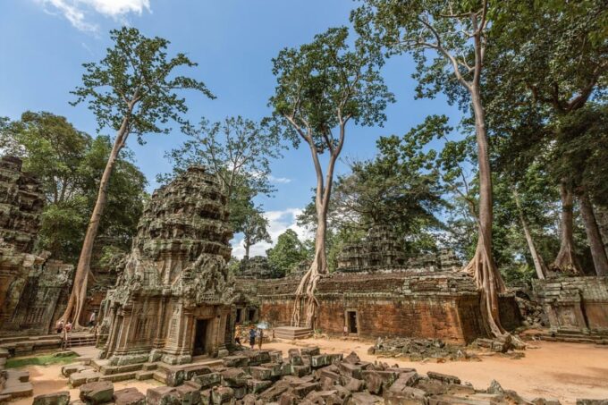 3-Day Angkor Wat Adventure W/ Waterfall and Floating Village - Destination Description