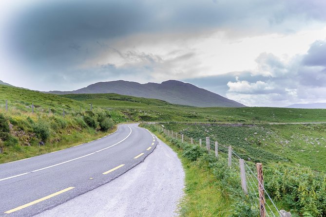 3-Day Blarney Castle, Ring of Kerry, & Cliffs of Moher Rail Tour - Tour Highlights