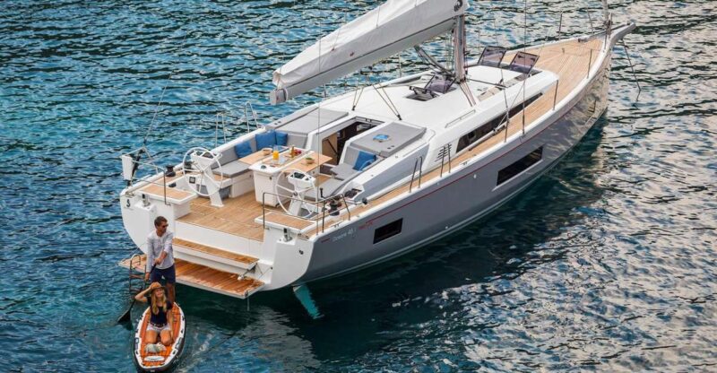 3-Day Crewed Charter The Relaxing Beneteau Oceanis 46.1 - Key Points