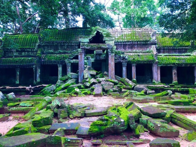 3-Day Exploring Angkor Wat & Siem Reap Highlights Tour. - Day 2 Exploration