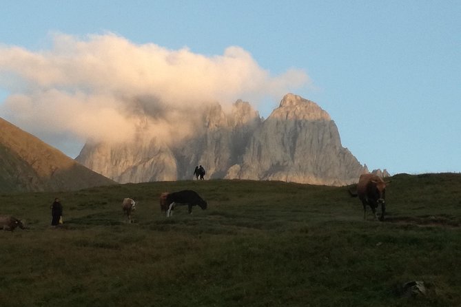 3-Day Hiking Group Tour in Kazbegi - Packing Recommendations