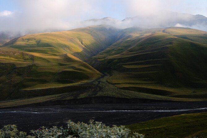 3-Day Hiking & Trekking Tour Remote Villages in Guba - Day 1: Exploring Guba