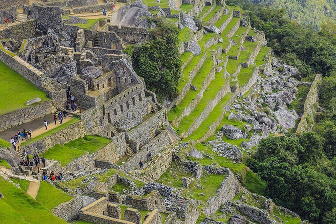3-Day Inca Jungle Trek to Machu Picchu - Visiting Machu Picchu at Dawn