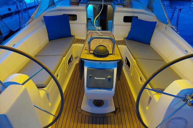 3-day Private Cruise to Ponza and Palmarola on a Sailing Boat - Exploring Ponza Island