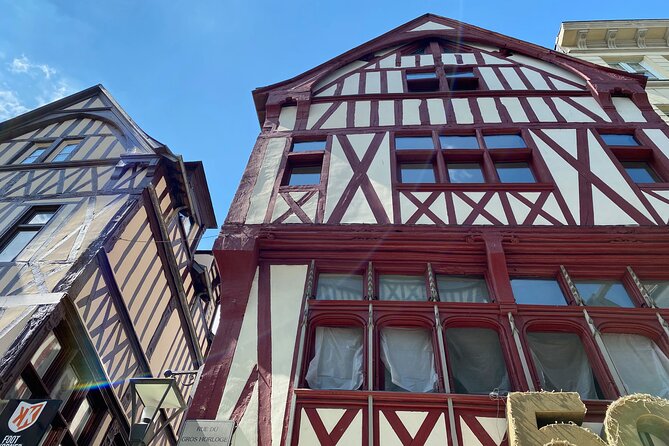 3-Day Private Normandy, Brittany, 3 Loire Castles Guided Trip - Accommodations and Transportation