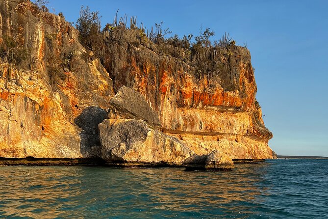 3 Day Private Tour in Bahia De Las Aguilas by Motorhome - Meeting and Pickup