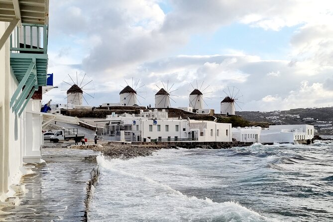 3 Day Private Tour in Santorini & Mykonos at the Best of Cyclades - Exploring the Santorini Caldera