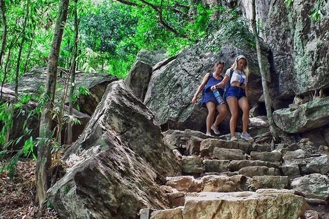 3 Day SriLanka Cultural Tour:Dambulla/ Sigiriya/ Polonnaruwa / Minneriya/ Kandy - Included Amenities