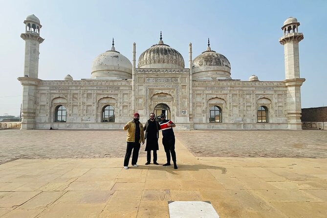 3-Day Tour Of Multan, Bahawalpur, Uch Sharif And Derawar Fort - Multan Exploration