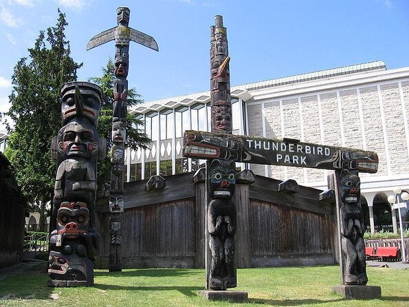 3-Day Tour to Vancouver Island W/ YVR Airport Pickup (Eng&Mandarin) - Tour Start and End