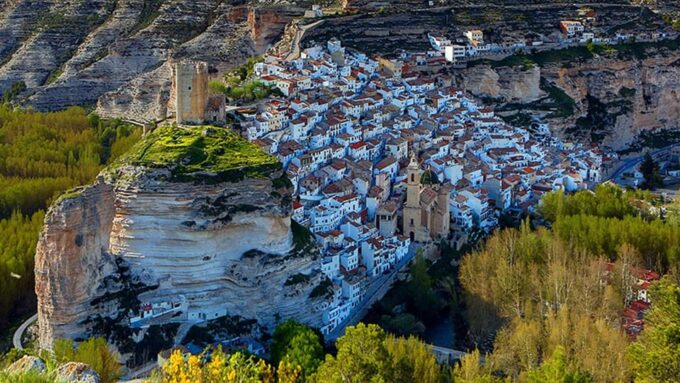 3 Day Tour Valencia,Gandia,Benidorm,Albacete.Hostel Included - Visiting Benidorm