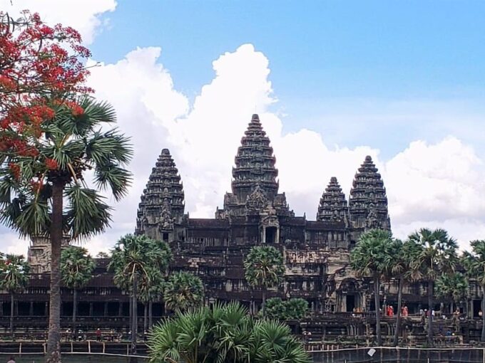 3-Day Trip to Angkor Temple With Kompung Pluck Village. - Exploring Angkor Wat and Angkor Thom
