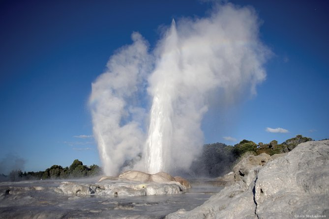 3 Day Waitomo Caves, Hobbiton Movie Set and Rotorua Tour From Auckland - Inclusions