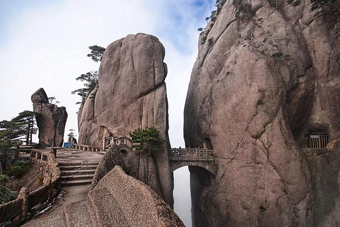 3-Day Yellow Mountains, Hongcun Village and Tunxi Ancient Street Private Tour - Hongcun Ancient Village
