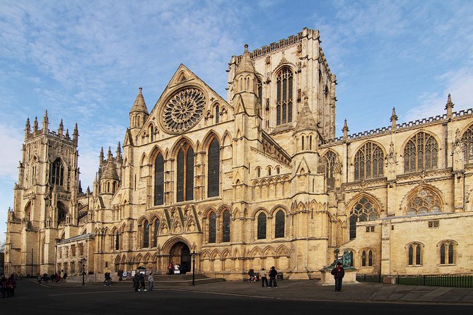 3-Day Yorkshire Dales and Peak District Small-Group Tour From Manchester - Meeting and Pickup Logistics
