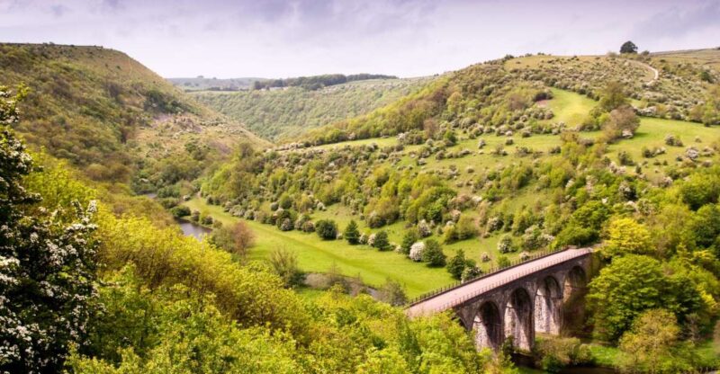3-Day Yorkshire Dales and Peak District Tour From Manchester - Day 1: Peak District and Chatsworth