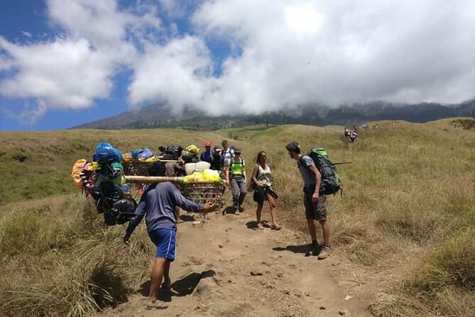 3 Days 2 Night Trekking Rinjani to Summit and Lake - Ascending to Pos 3