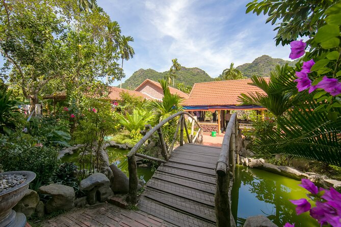 3 Days 2 Nights Discover Majetstic of Lan Ha Bay and Ha Long Bay - Delectable Dining Experiences