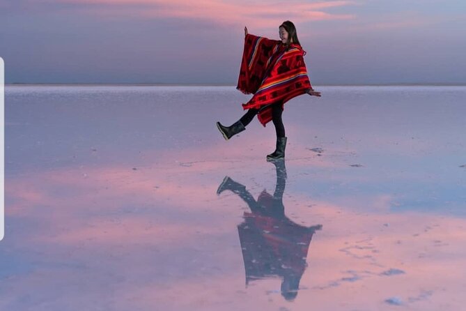 3 Days 2 Nights SALAR - SALT HOTEL and COLORADO LAGOONS - GREEN - Guide in Spanish - Salar De Uyuni Highlights