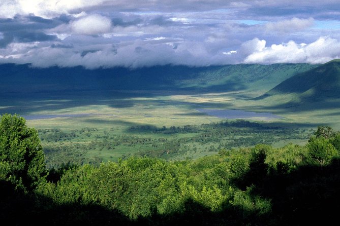 3 Days 2 Nights Serengeti, Ngorongoro & Tarangire Wildlife Lodge Safari - Itinerary Highlights