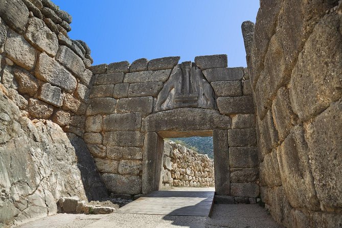 3 Days Classic Circuit to Epidaurus, Mycenae, Olympia and Delphi - Day 2: Olympia and Delphi