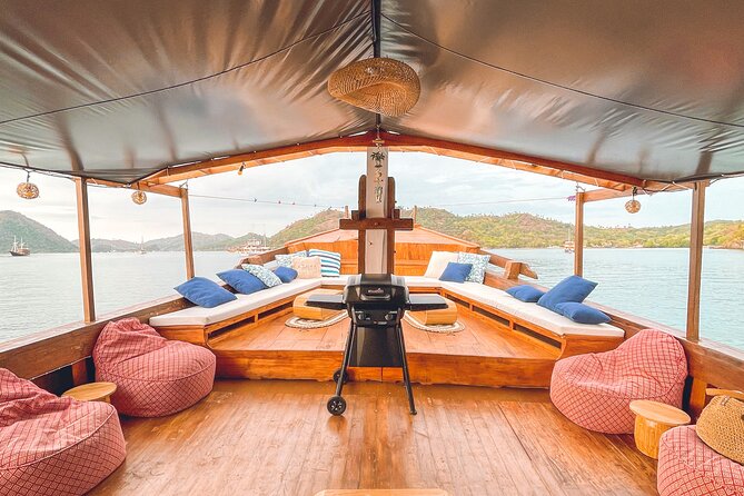 3 Days Deluxe Boat Private Cabin Sailing Trip in Komodo Island - Booking Information