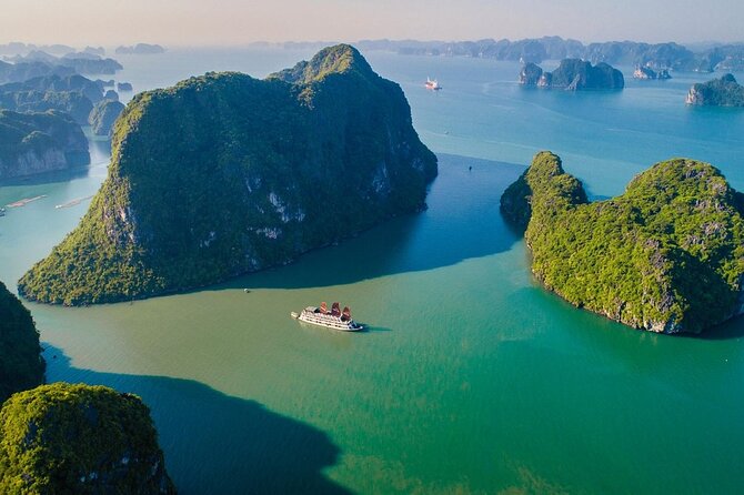 3 Days Halong Bay Tour Review - Meal and Accommodation