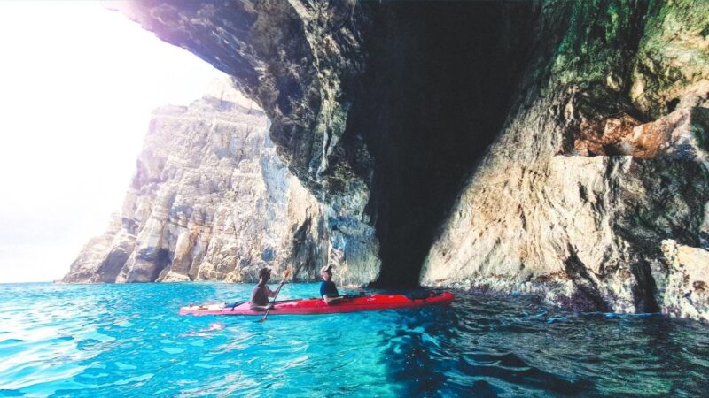 3 Days Hike & Kayak in Cinque Terre - Accommodation and Meals