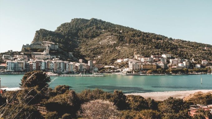 3 Days Hike & Kayak in Cinque Terre - Pesto Experience