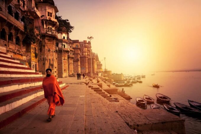 3 Days In Varanasi With Accommodation - Transportation Details