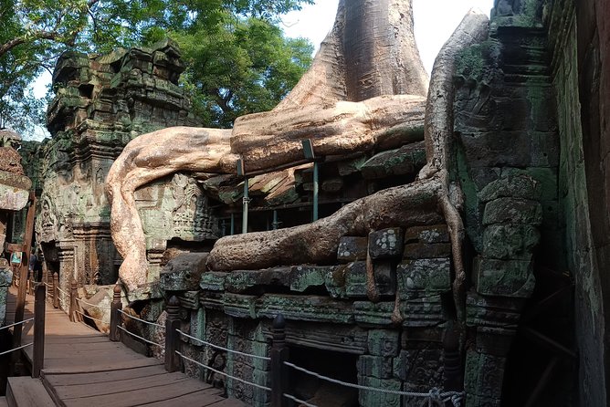 3 Days Private Angkor Tours & Floating Village From Dawn To Dusk - Personalized Private Guide Experience