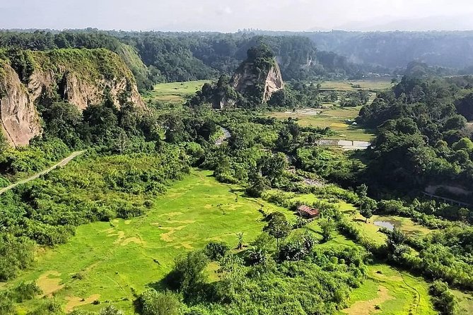 3 Days Private Padang Tour: Minangkabau Cultural Center, Village & City Tour - Traveler Experience