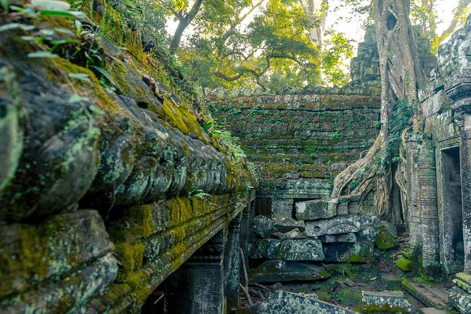 3-Days Private Tour Discover Angkor Wat ,1000 Linga Carving & Floating Village - Tour Experience