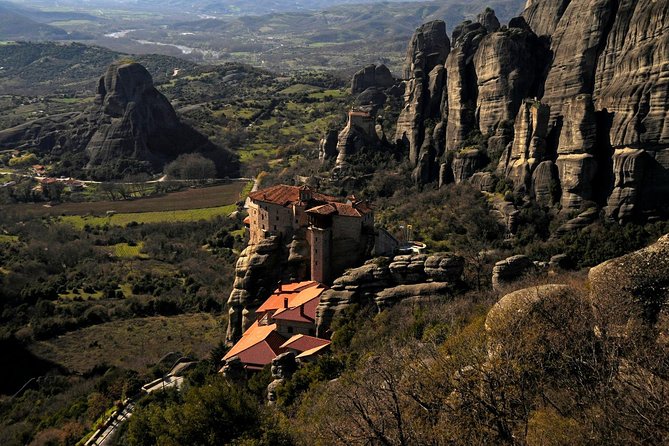 3 Days Private Tour- Meteora Rocks & Monasteries, Delphi/ Apollo Oracle, Thebes - Exploring Delphi and the Oracle