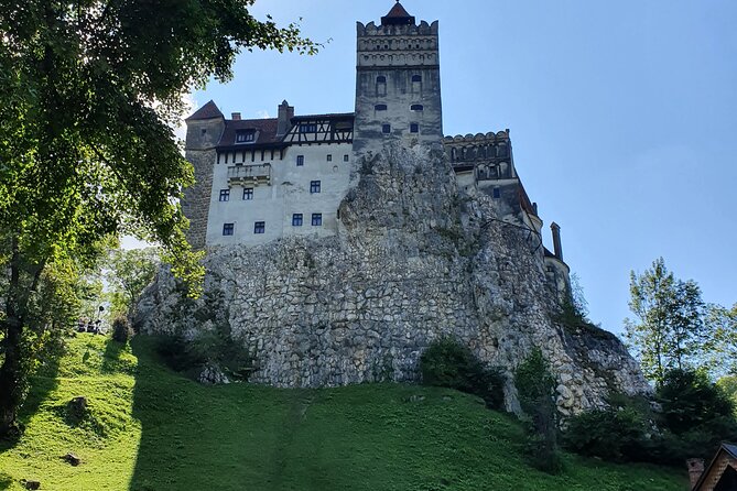 3 Days Private Tour Wallachia and Transylvania From Bucharest - Accommodation and Meals