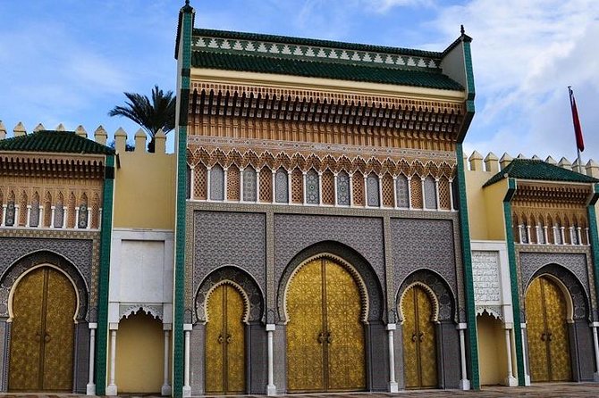 3 Days Tour From Tangier to Fes & Chefchaouen - Pickup and Logistics