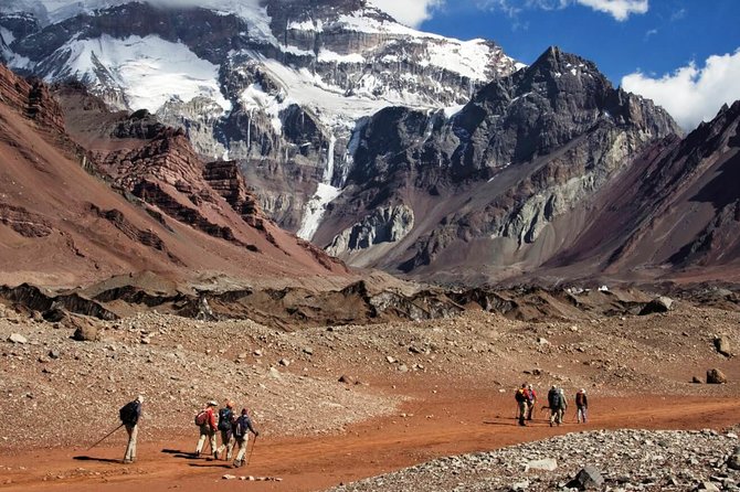 3 Days Trek to Plaza Francia in Aconcagua Park - Interacting With Mountaineers