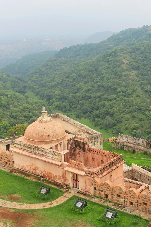3 Days Udaipur Lake City Tour With Kumbhalgarh Fort - Visit Kumbhalgarh Fort